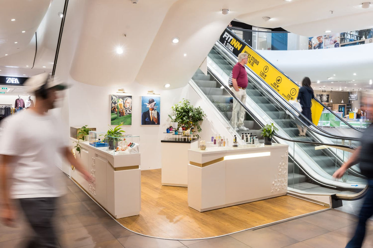 MOZAICK-Stand im Gerngross neben der Rolltreppe